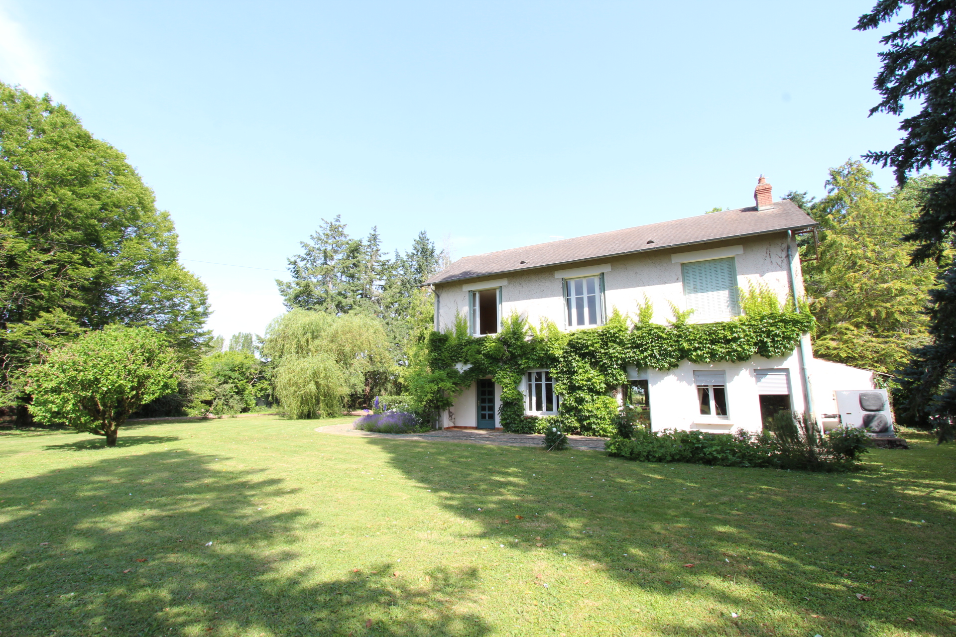 Vente Grande maison familiale proche La Charité sur Loire